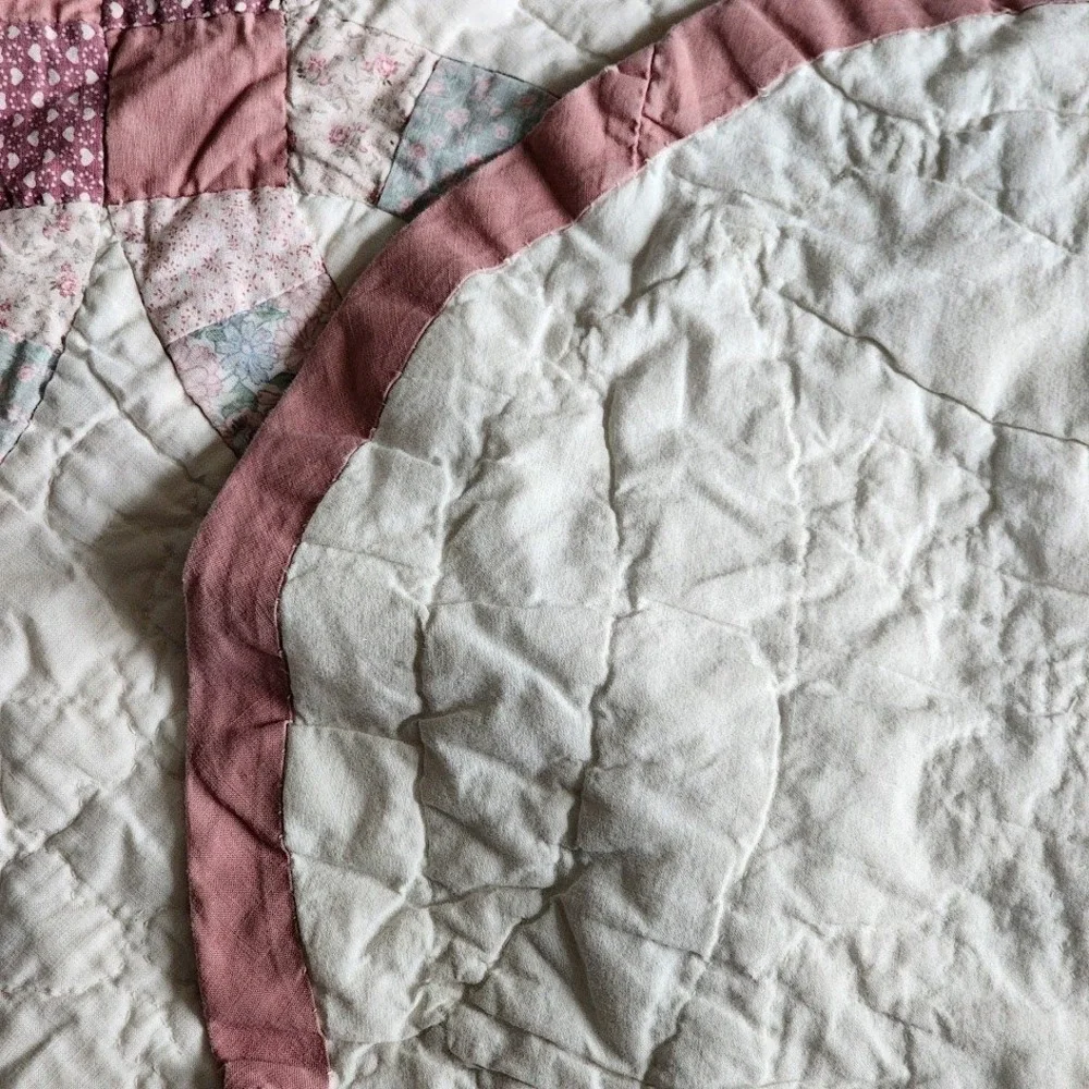 VINTAGE Double Wedding Ring Quilt handmade micro floral Pink Calico 95x105 Queen